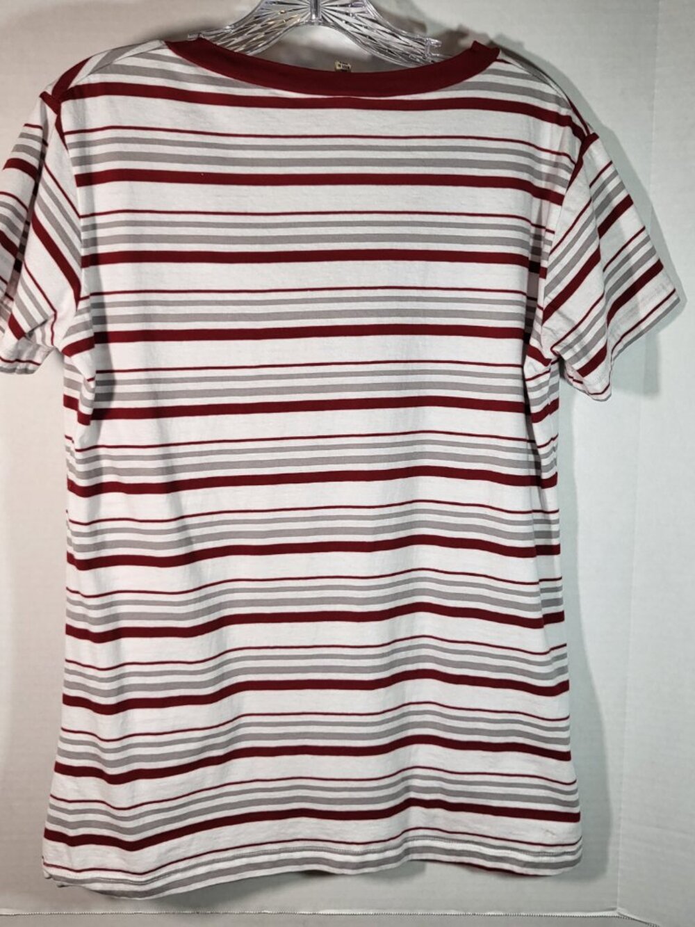 UG Apparel Woman's V Neck Arkansas Razorback T Shirt Size XL White w/Red Stripes - Picture 5 of 7